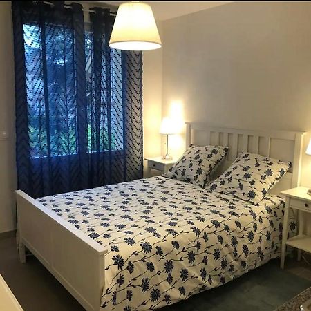 Studio A 300 M De La Gare De Mantes-La-Jolie Zewnętrze zdjęcie