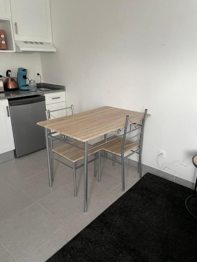 Studio A 300 M De La Gare De Mantes-La-Jolie Zewnętrze zdjęcie