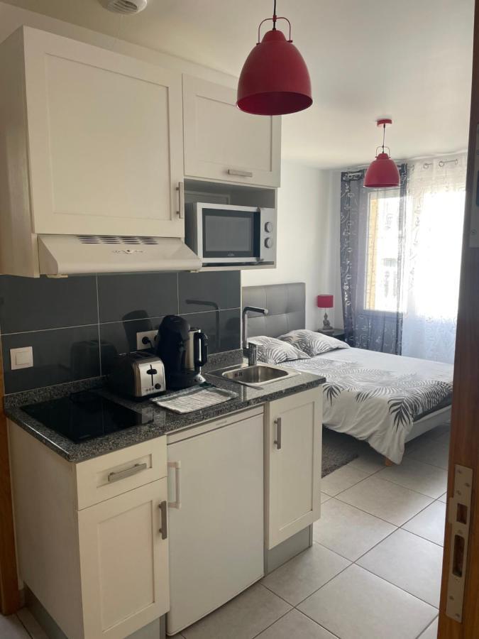 Studio A 300 M De La Gare De Mantes-La-Jolie Zewnętrze zdjęcie