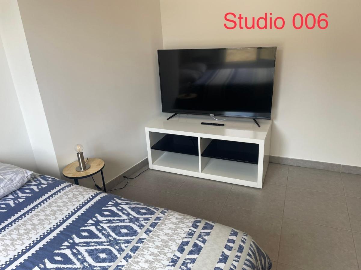 Studio A 300 M De La Gare De Mantes-La-Jolie Zewnętrze zdjęcie