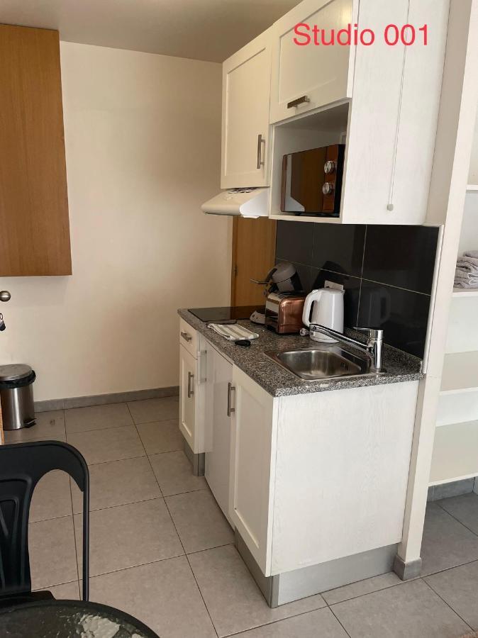 Studio A 300 M De La Gare De Mantes-La-Jolie Zewnętrze zdjęcie