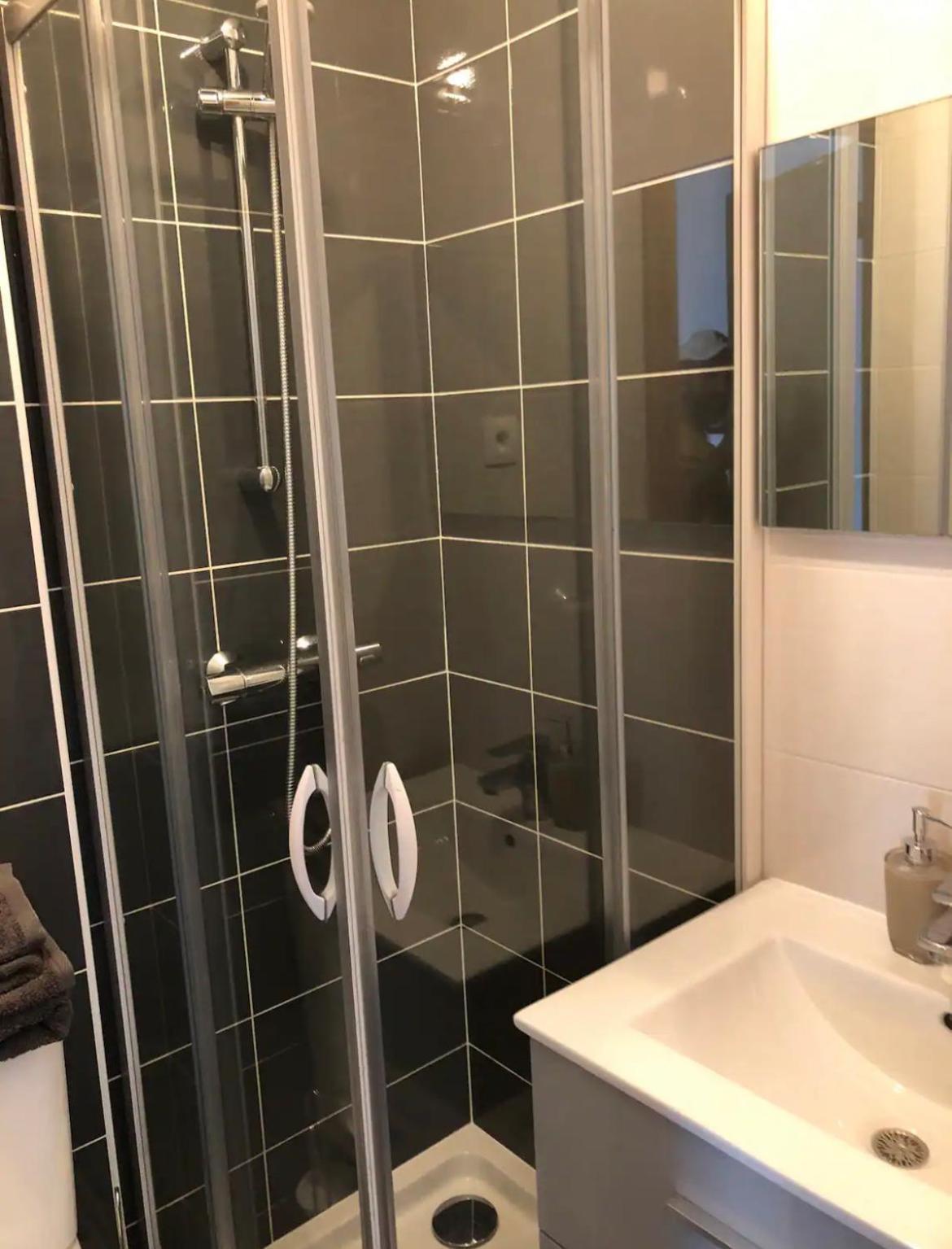 Studio A 300 M De La Gare De Mantes-La-Jolie Zewnętrze zdjęcie