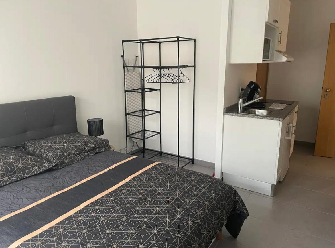 Studio A 300 M De La Gare De Mantes-La-Jolie Zewnętrze zdjęcie