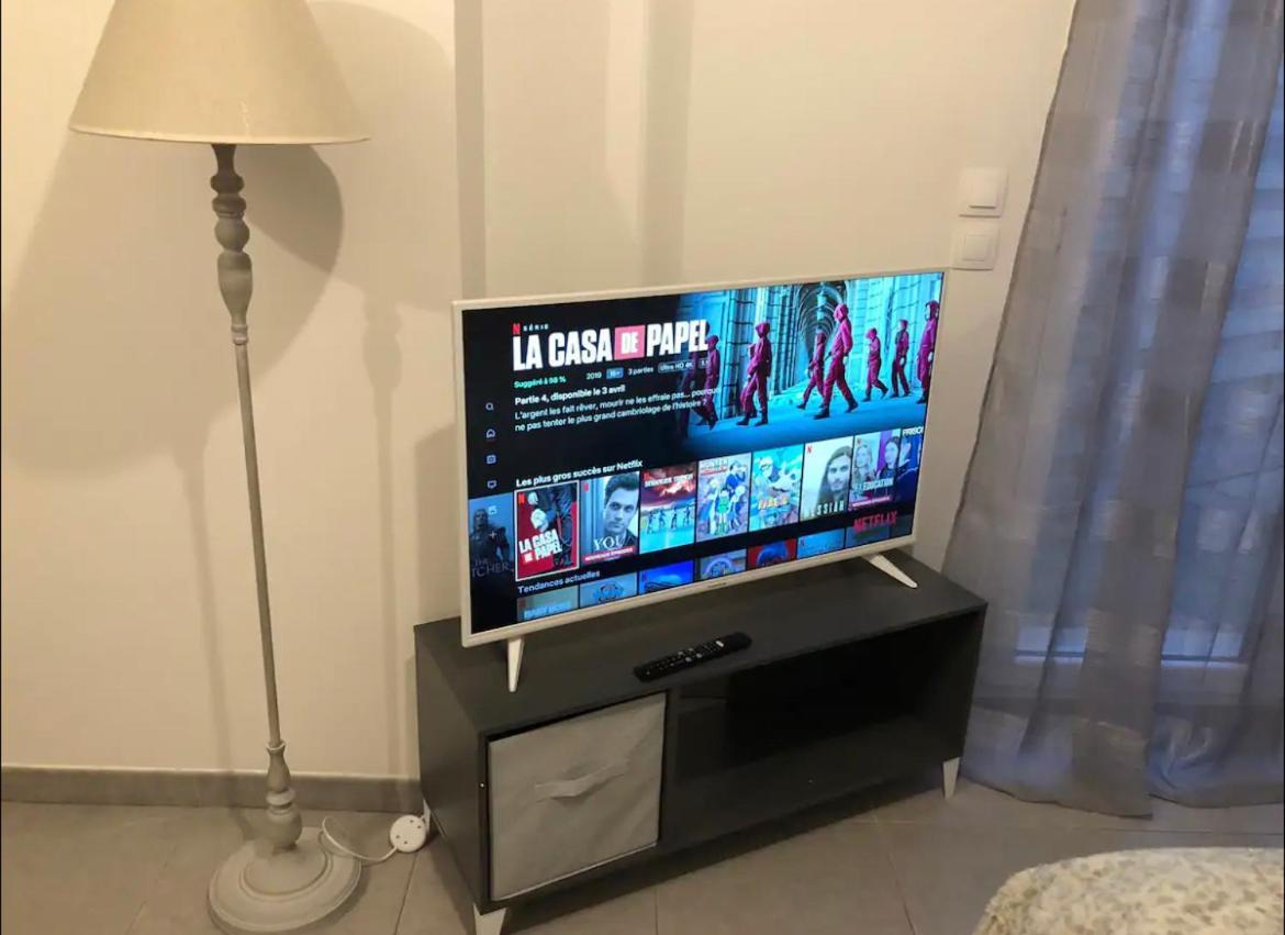 Studio A 300 M De La Gare De Mantes-La-Jolie Zewnętrze zdjęcie